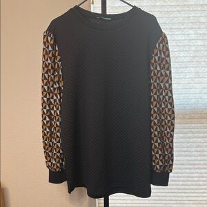 Women’s Black Quilted Sweater with Geometric Sleeves Size XL